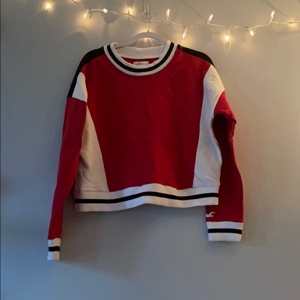 Red black and white Hollister crew neck